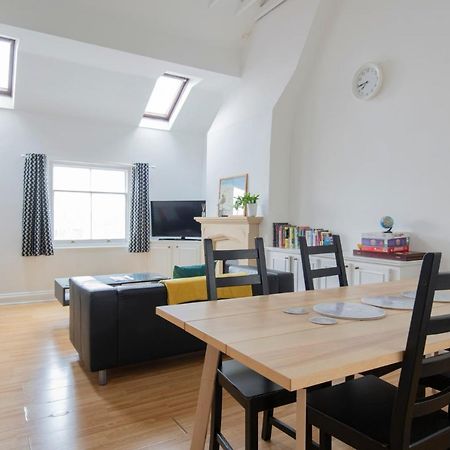 Fantastic 3 Bed Brighton House- Sleeps 6- Superfast Wifi And Garage Exterior foto