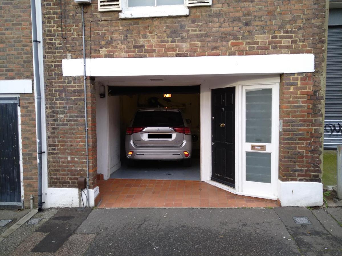 Fantastic 3 Bed Brighton House- Sleeps 6- Superfast Wifi And Garage Exterior foto
