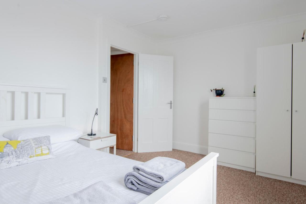 Fantastic 3 Bed Brighton House- Sleeps 6- Superfast Wifi And Garage Exterior foto