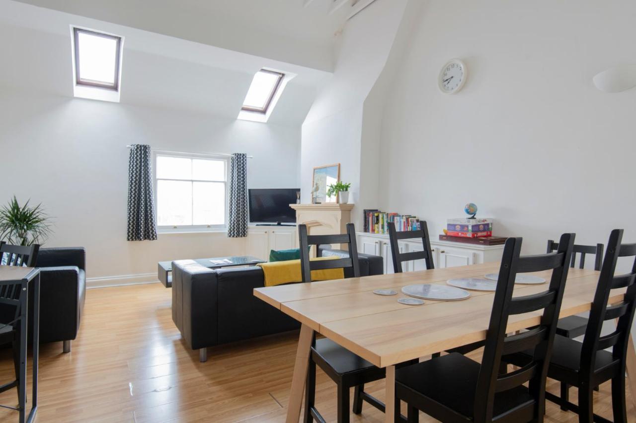 Fantastic 3 Bed Brighton House- Sleeps 6- Superfast Wifi And Garage Exterior foto