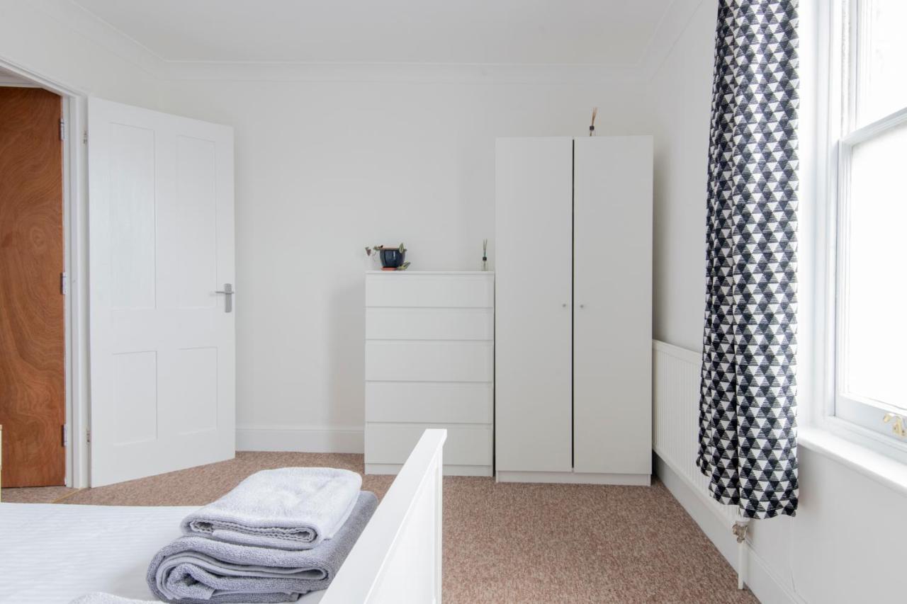 Fantastic 3 Bed Brighton House- Sleeps 6- Superfast Wifi And Garage Exterior foto