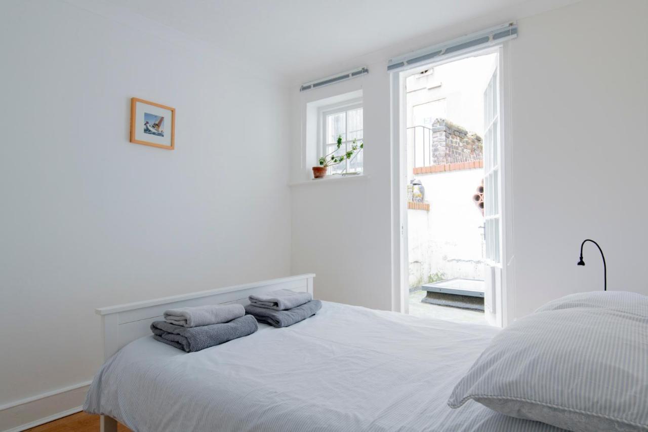 Fantastic 3 Bed Brighton House- Sleeps 6- Superfast Wifi And Garage Exterior foto