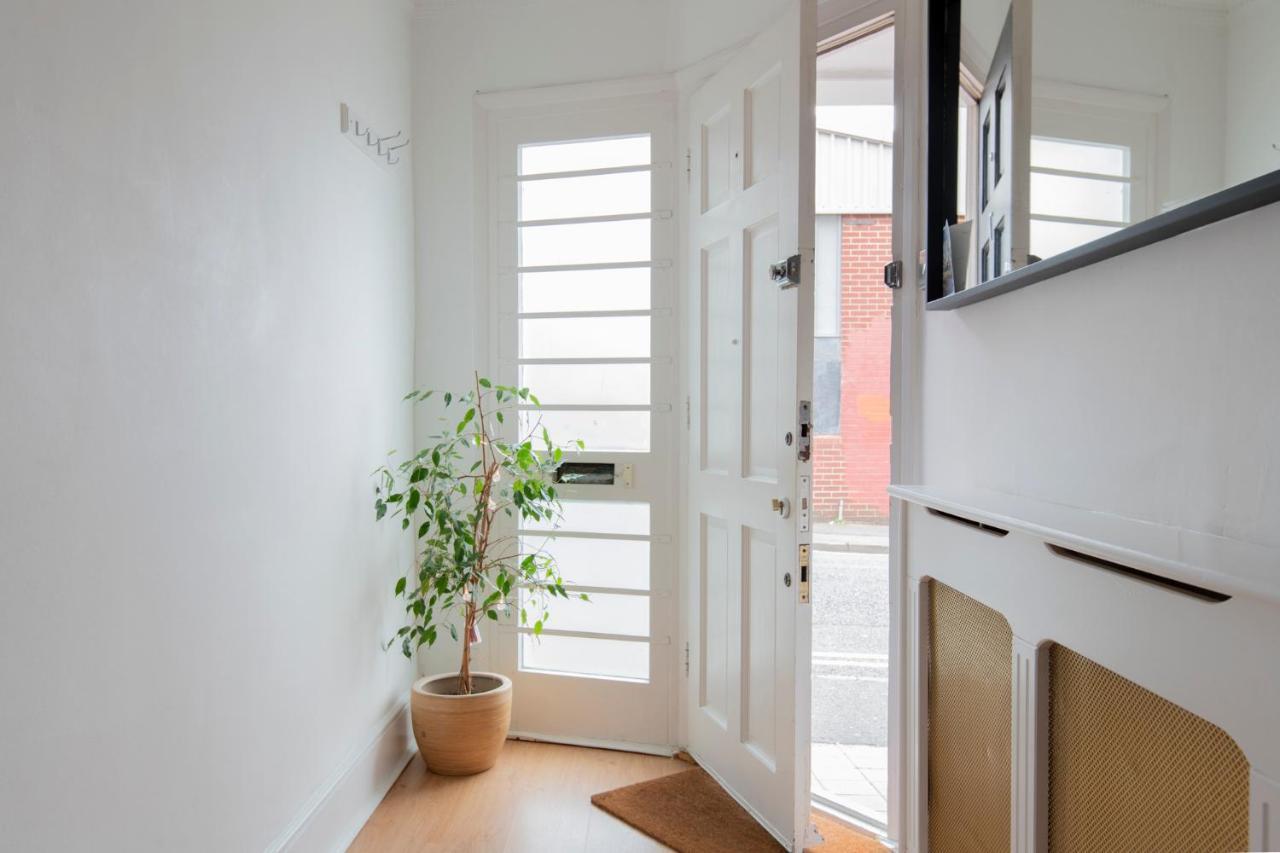 Fantastic 3 Bed Brighton House- Sleeps 6- Superfast Wifi And Garage Exterior foto